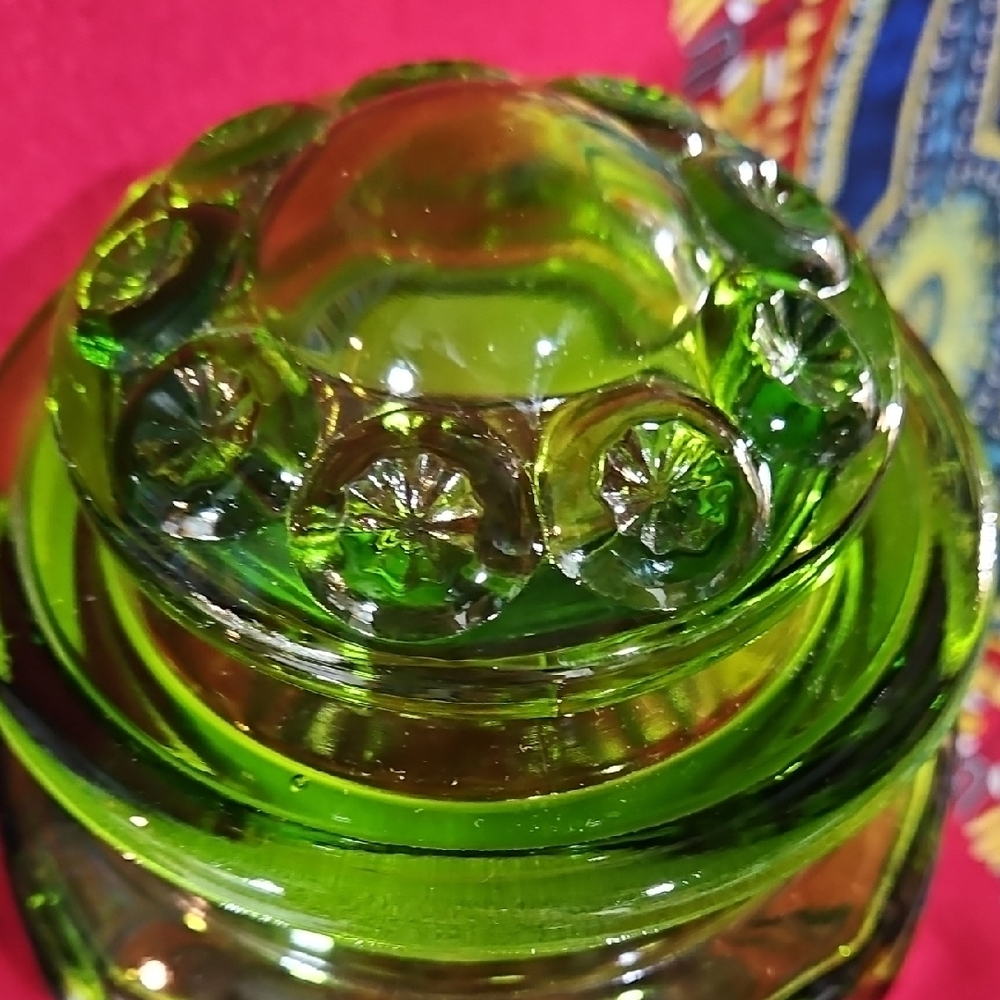 Vtg LE Smith Glass Moon & Stars Emerald Green Lidded Canister Apothecary Jar - Picture 7 of 7